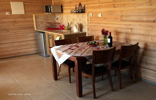Be-Taam Ahava Suites Bruchim Qela' Alon Exterior foto